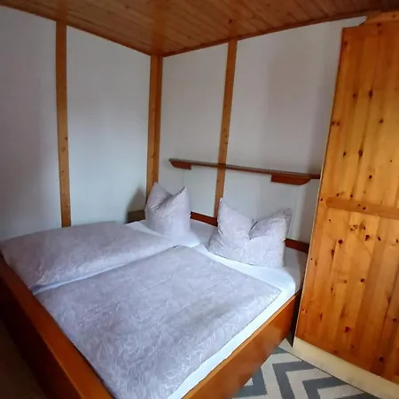 Ferienbungalow 度假居 Zirkow